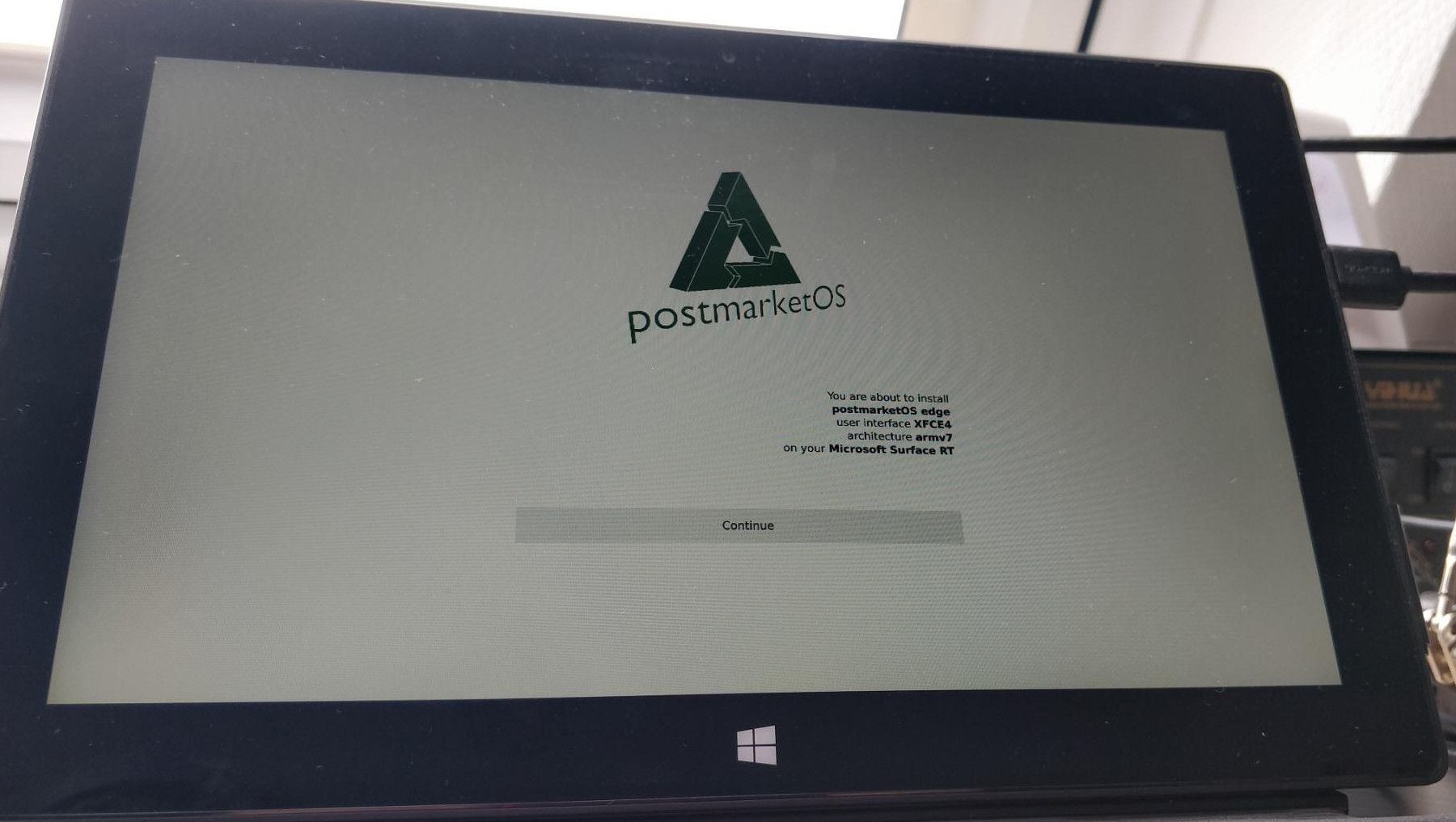 Installer landing screen for postmarketOS on the SurfaceRT